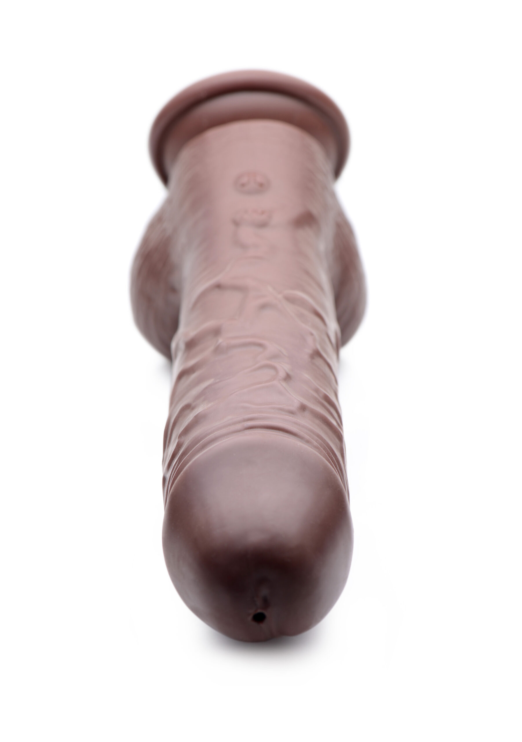 Detail van squirting dildo – TPE dildo met reservoiropening voor realistische ejaculatiefunctie Brown